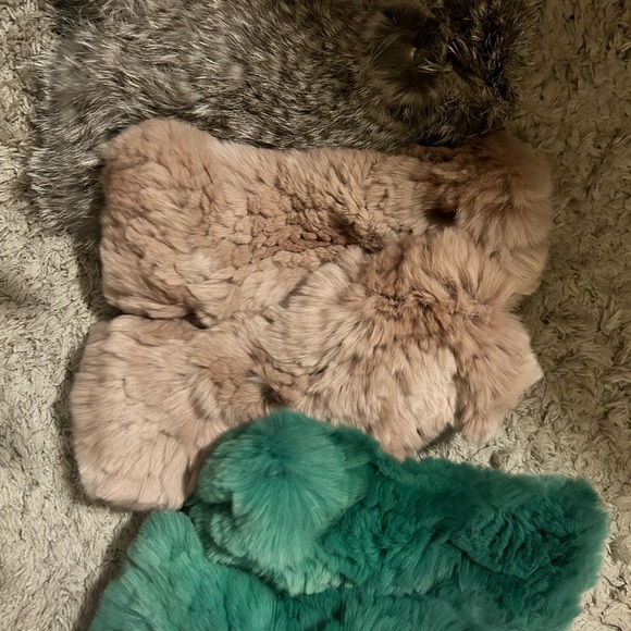 Natural Fox Fur Fingerless Gloves - Picture 7 of 7